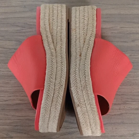 Franco Sarto Red Slide Sandals - Picture 9 of 12